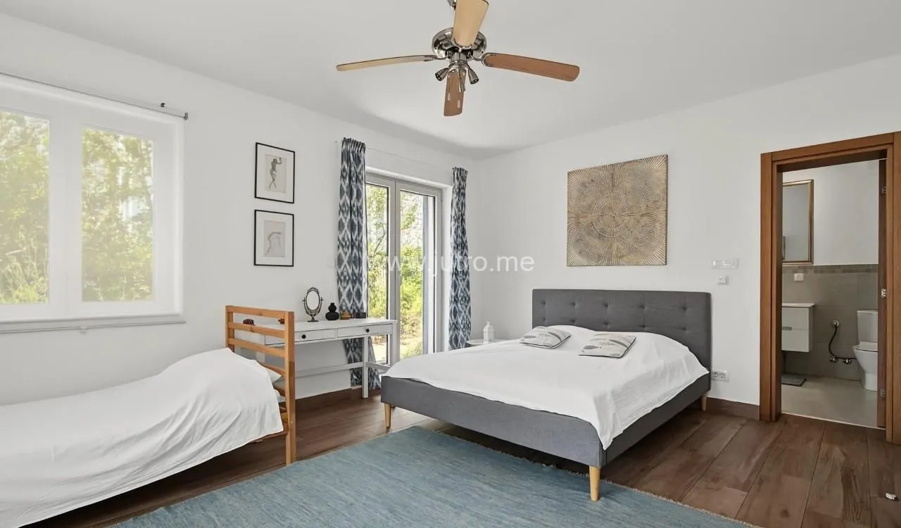 Prodaja, kuća, 158m², Kavač, Kotor