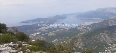 Zemljište in Njeguši