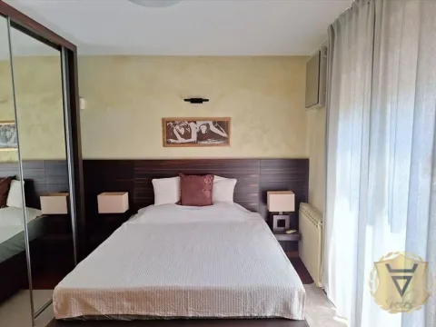 Izdavanje, trosoban stan, 90m², Vračar Hram, Vračar Sve Podlokacije - image 12