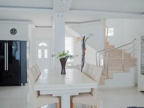 Prodaja, kuća, 525m², Radovići, Tivat - image 33