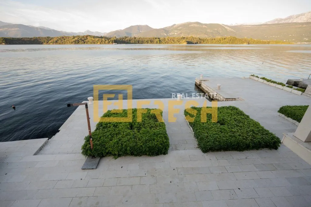 Prodaja, kuća, 300m², Tivat, Crna Gora