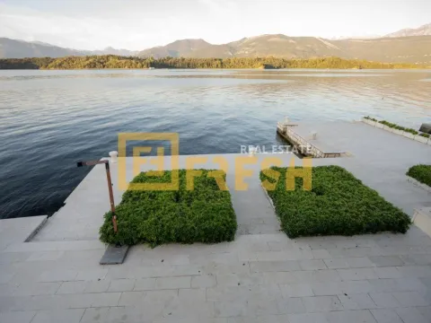 Prodaja, kuća, 300m², Tivat, Crna Gora - image 30