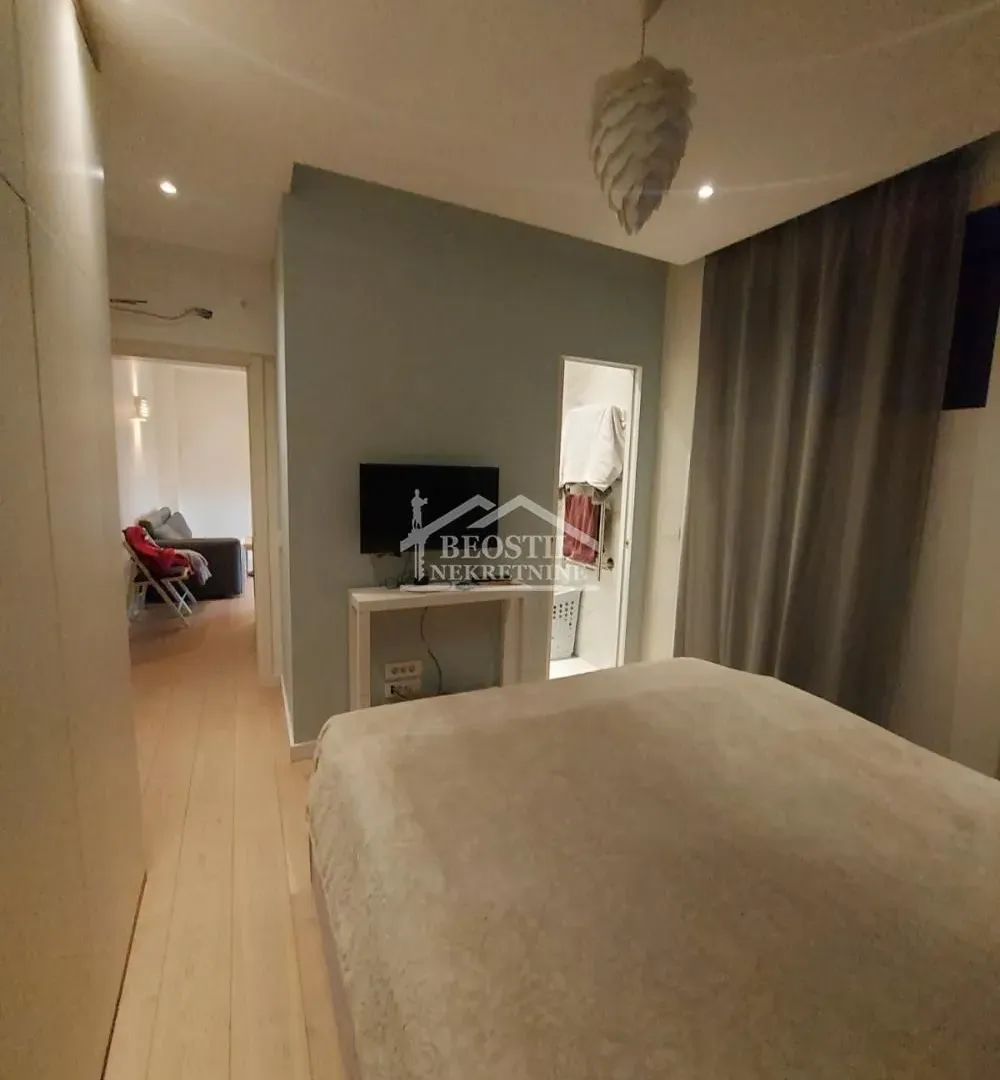 Sale, three bedroom apartment, 60m², Stari Grad, Beograd