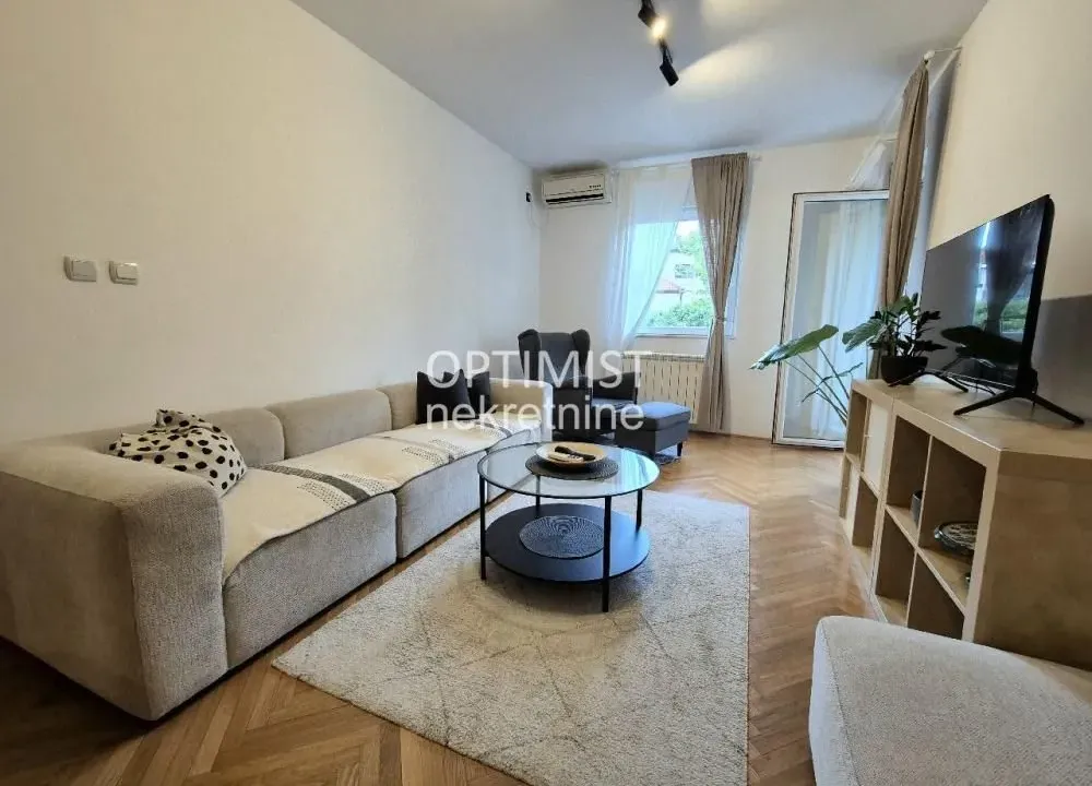 Rent, two bedroom apartment, 50m², Crveni Krst, Beograd