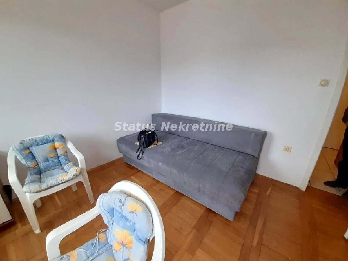 Izdavanje, garsonjera, 24m², Centar, Novi Sad