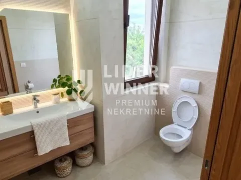 Sale, house, 250m², Surčin, Beograd - image 16