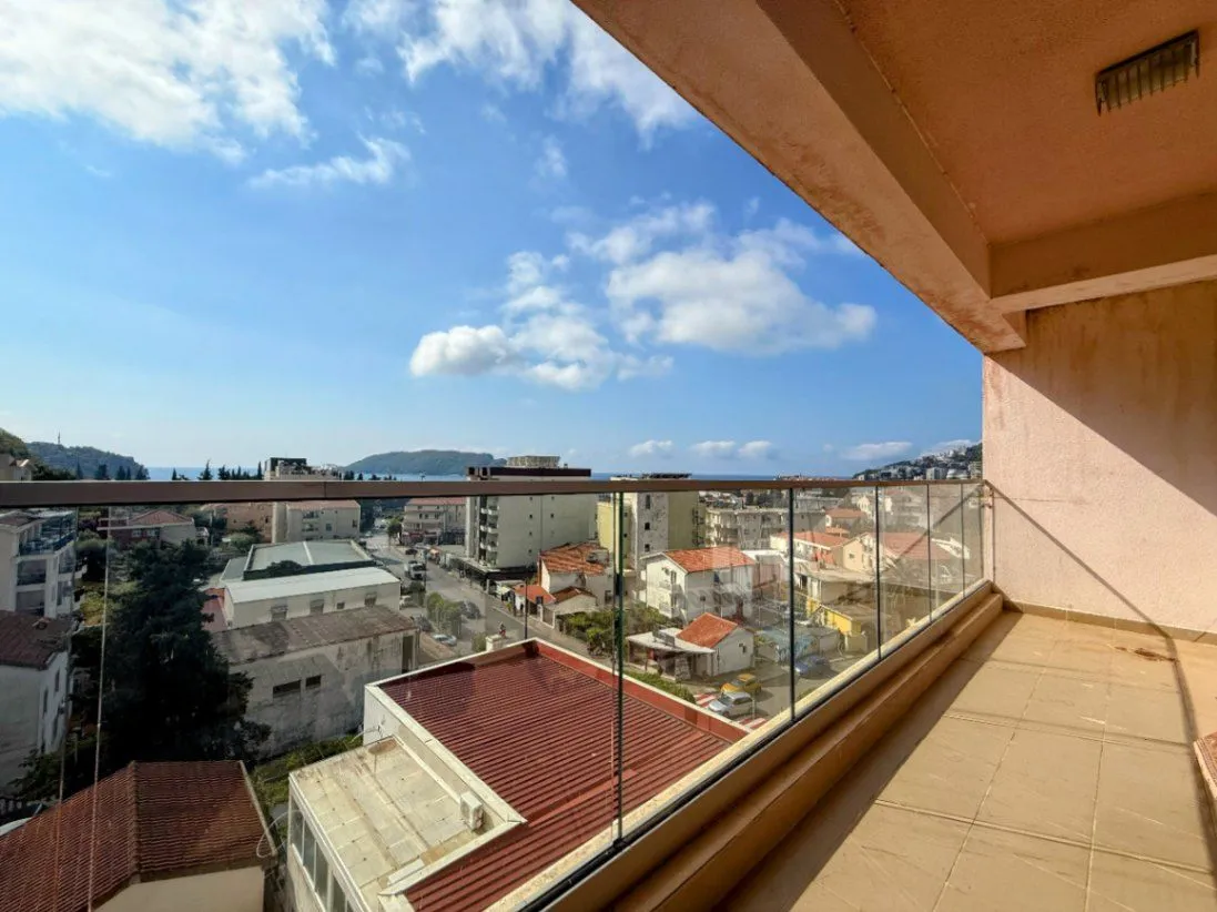 Sale, two bedroom apartment, 80m², Podkošljun, Budva