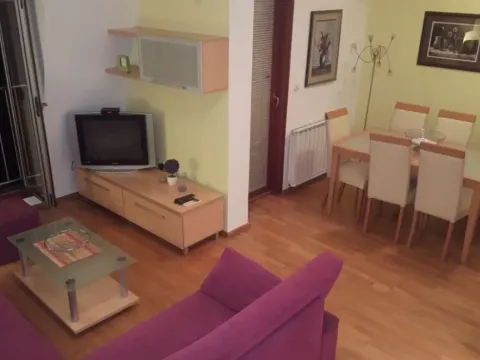 Izdavanje, garsonjera, 38m², Gintaš, Podgorica