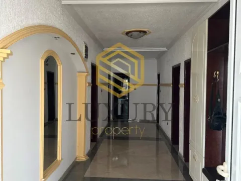Izdavanje, četvorosoban stan, 156m², Stari Aerodrom, Podgorica - image 7