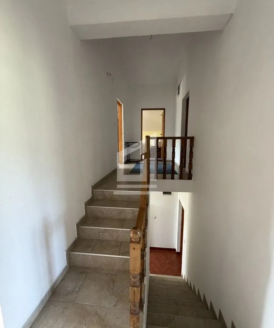 Prodaja, kuća, 187m², Zlatica, Podgorica