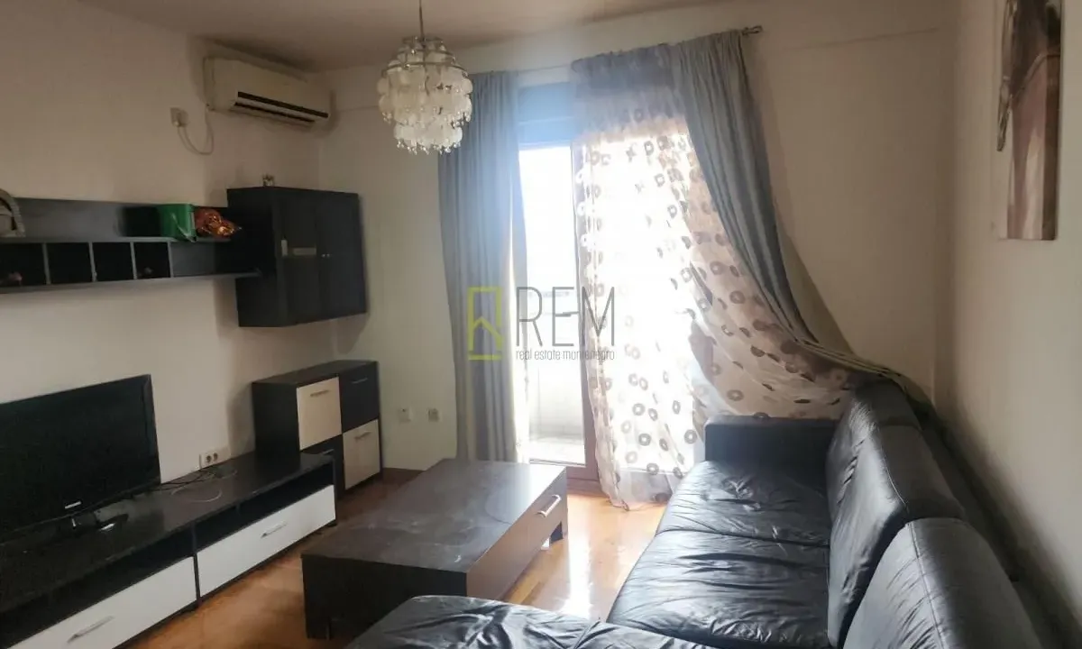 Izdavanje, dvosoban stan, 68m², Stari Aerodrom, Podgorica