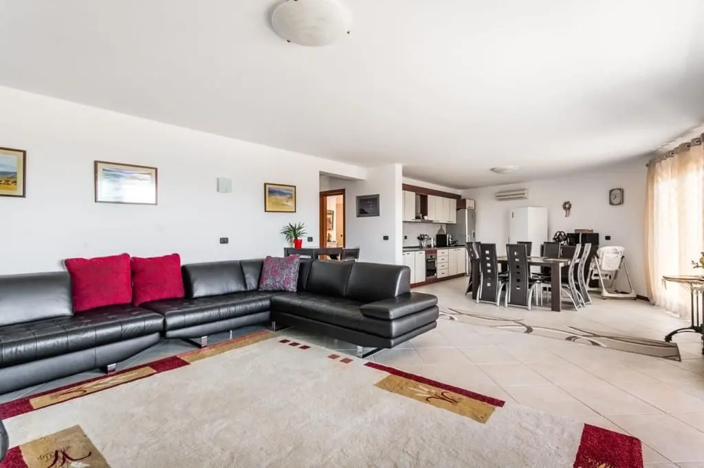 Sale, three bedroom apartment, 150m², Rafailovići, Budva