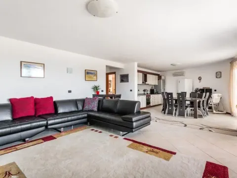 Prodaja, trosoban stan, 150m², Rafailovići, Budva - image 4