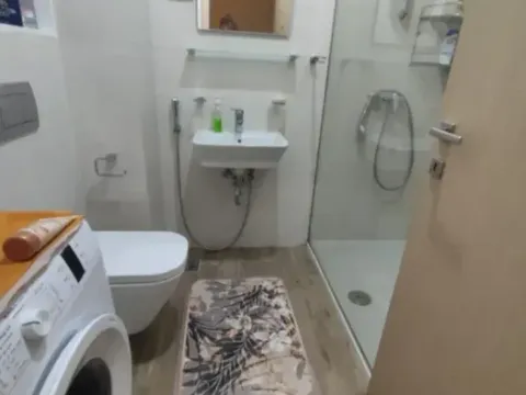 Izdavanje, jednosoban stan, 53m², City Kvart, Podgorica - image 8