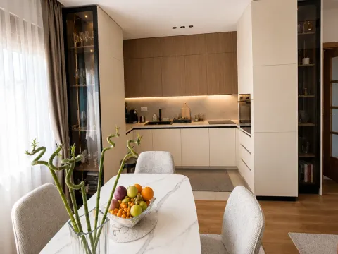 Izdavanje, trosoban stan, 82m², Centar, Podgorica - image 2
