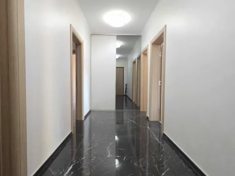 Prodaja, kuća, 200m², Podgorica, Crna Gora - image 8