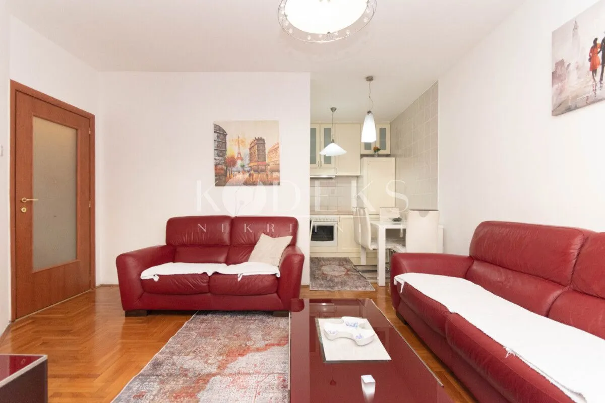 Izdavanje, dvosoban stan, 57m², Preko Morače, Podgorica