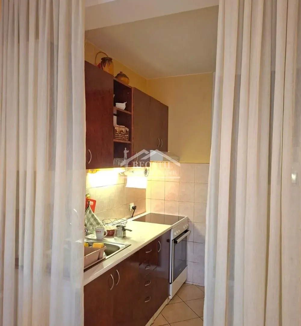 Prodaja, trosoban stan, 73m², Karaburma, Palilula Sve Podlokacije