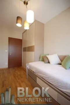 Izdavanje, dvosoban stan, 70m², City Kvart, Podgorica - image 5