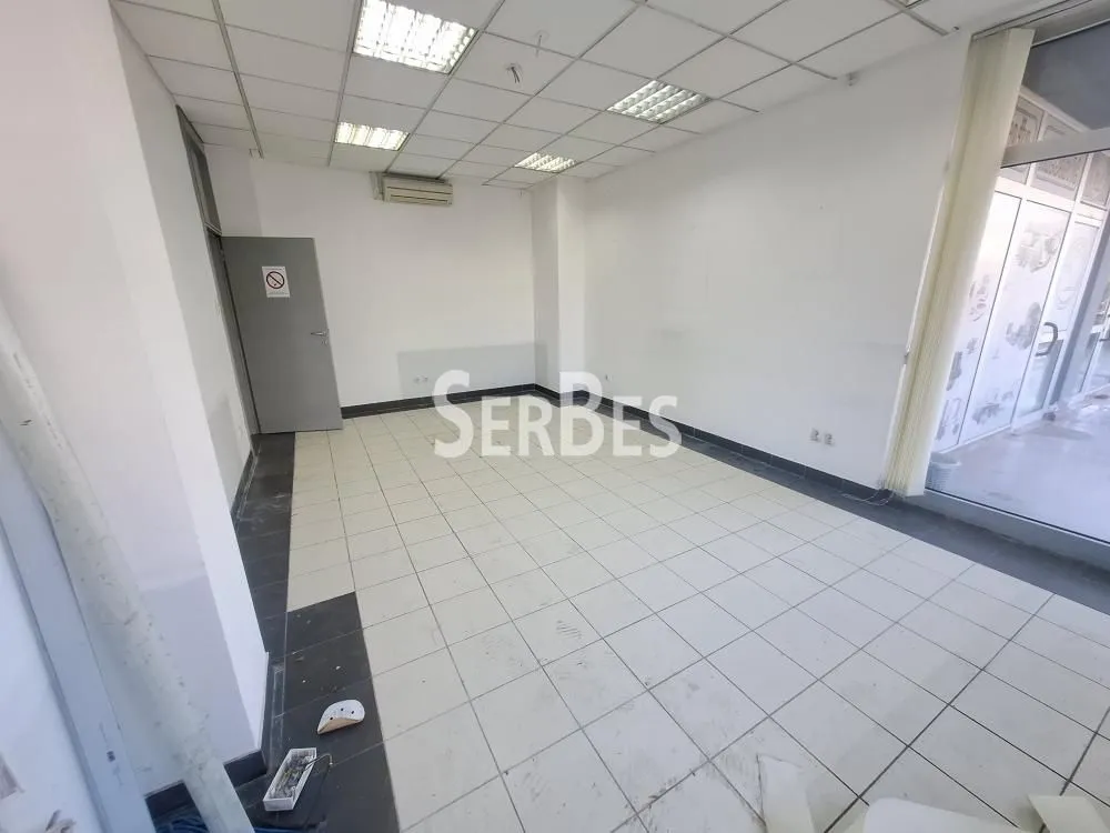 Rent, office space, 400m², Bulevar Oslobodjenja, Novi Sad Sve Podlokacije