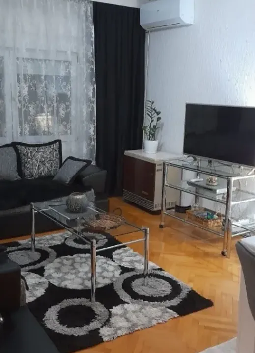 Izdavanje, jednosoban stan, 45m², Zabjelo, Podgorica