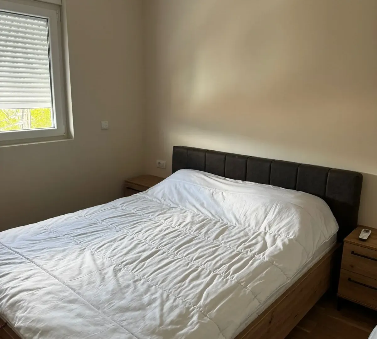 Izdavanje, jednosoban stan, 50m², Kalimanj, Tivat