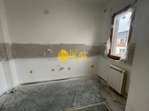 Prodaja, četvorosoban stan, 73m², Kluz, Zvezdara Sve Podlokacije - image 4