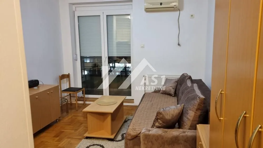 Izdavanje, stan, 28m², Grbavica, Novi Sad Sve Podlokacije