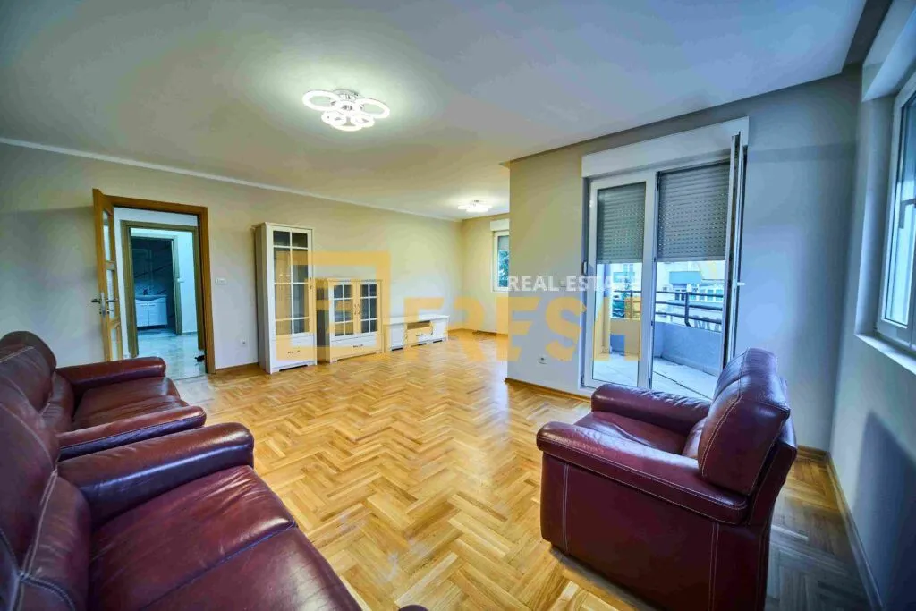 Sale, three bedroom apartment, 112m², Stari Aerodrom, Podgorica