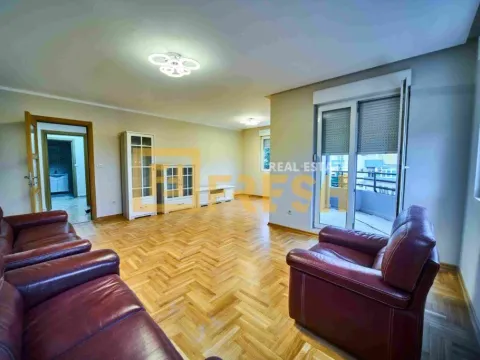 Sale, three bedroom apartment, 112m², Stari Aerodrom, Podgorica