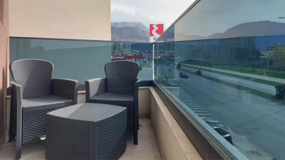 Izdavanje, jednosoban stan, 40m², Ilino, Bar