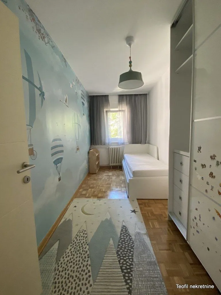 Izdavanje, četvorosoban stan, 87m², Bezanijska Kosa 2, Bežanijska Kosa Sve Podlokacije