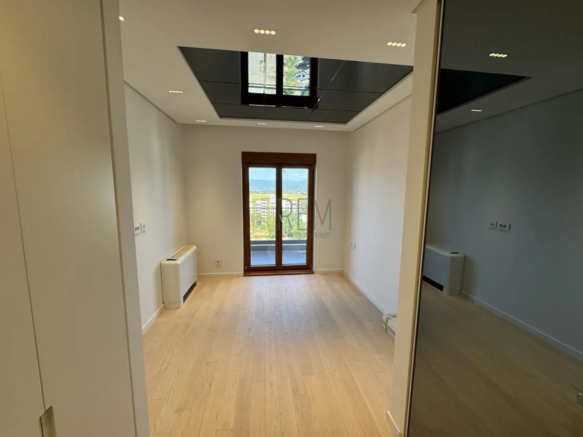 Rent, three bedroom apartment, 136m², Master Kvart, Podgorica