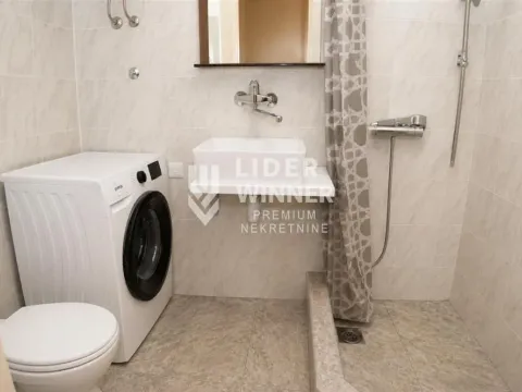 Prodaja, četvorosoban stan, 110m², Klinički Centar, Beograd - image 11