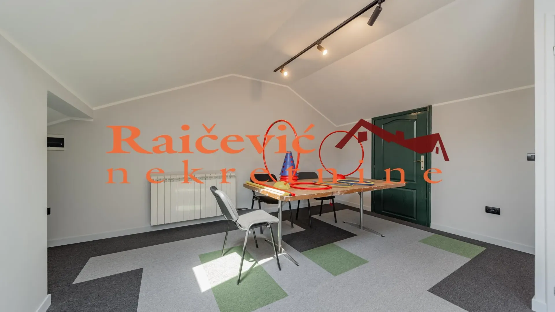 Izdavanje, poslovni prostor, 152m², Voždovac Sve Podlokacije, Beograd