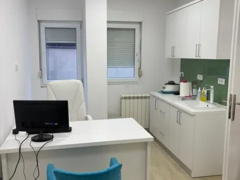 Poslovni prostor in Voždovac Sve Podlokacije