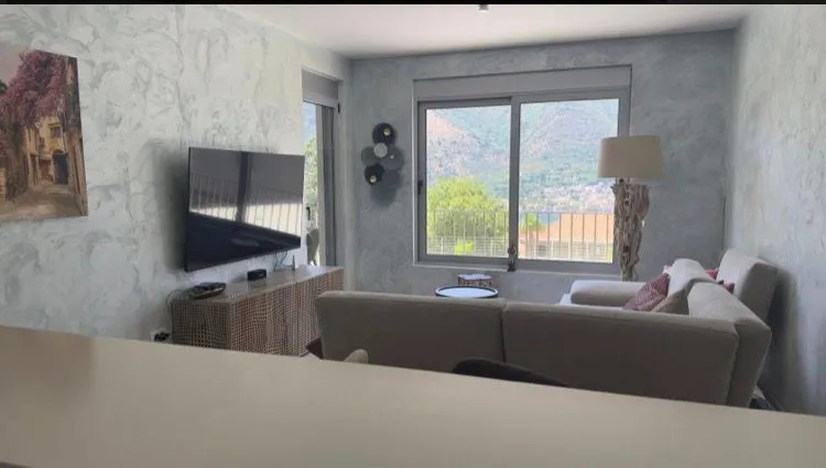 Prodaja, dvosoban stan, 75m², Dobrota, Kotor