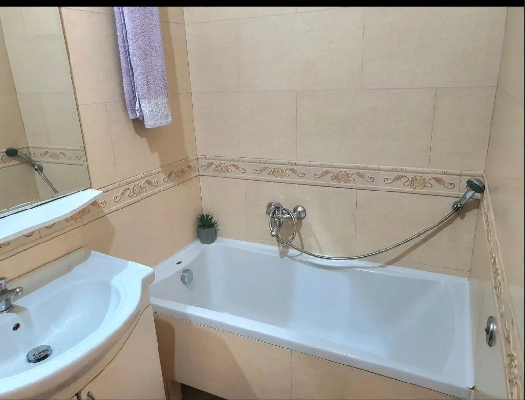 Rent, one bedroom apartment, 70m², Bečići, Budva