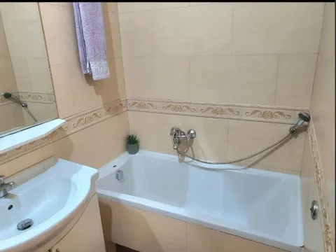 Rent, one bedroom apartment, 70m², Bečići, Budva - image 5