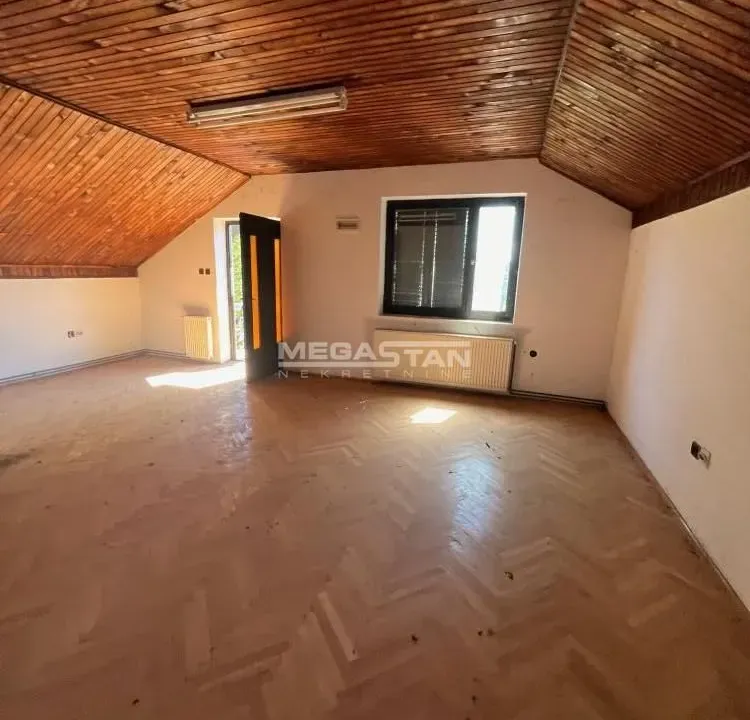 Prodaja, kuća, 325m², Aqua park, Jagodina