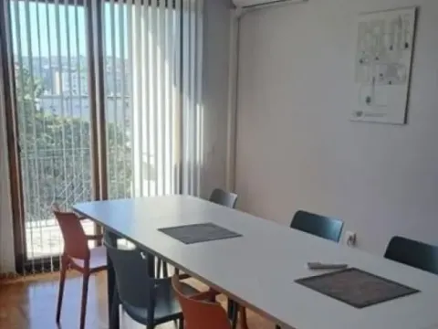 Rent, apartment, 500m², Autokomanda, Voždovac Sve Podlokacije - image 3