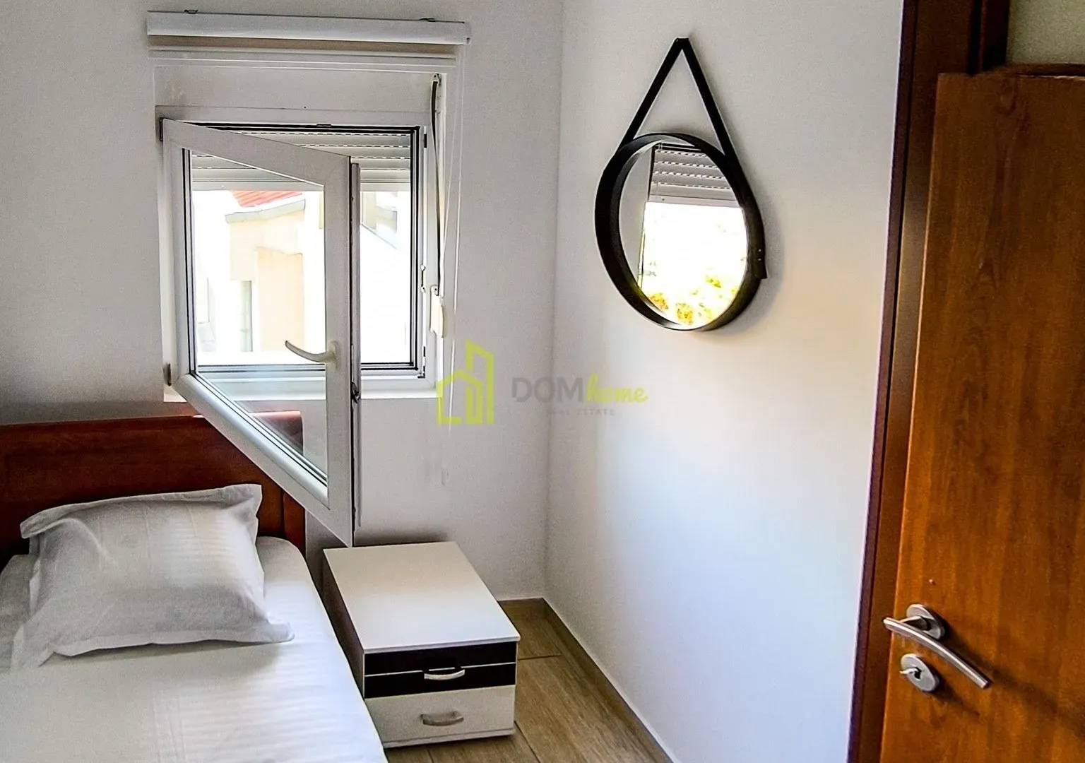 Sale, two bedroom apartment, 78m², Centar, Tivat