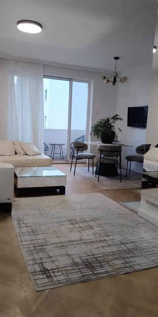 Izdavanje, dvosoban stan, 70m², Preko Morače, Podgorica