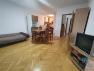 Izdavanje, trosoban stan, 71m², Centar, Jagodina - image 2