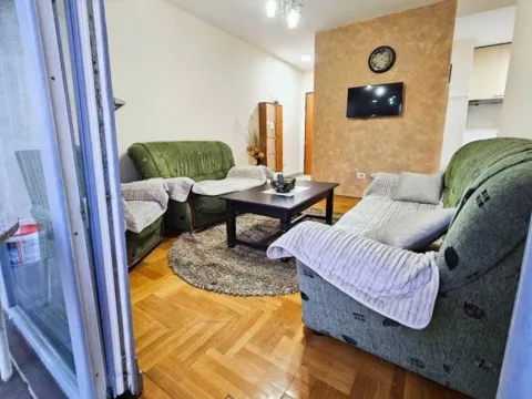 Izdavanje, jednosoban stan, 40m², Kod Big Fashion-a, Podgorica - image 3