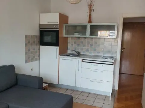 Izdavanje, garsonjera, 23m², Grbavica, Novi Sad Sve Podlokacije - image 7