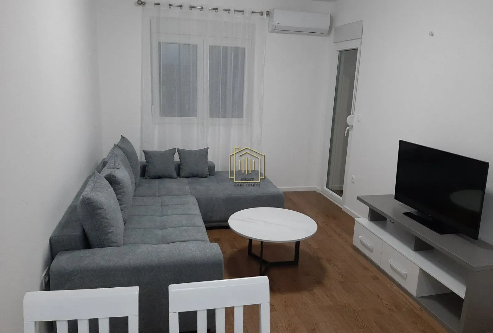 Izdavanje, jednosoban stan, 45m², Pobrežje, Podgorica