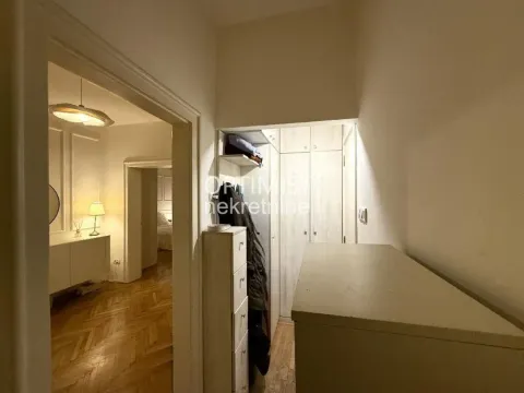 Izdavanje, trosoban stan, 54m², Stari Grad, Beograd - image 11