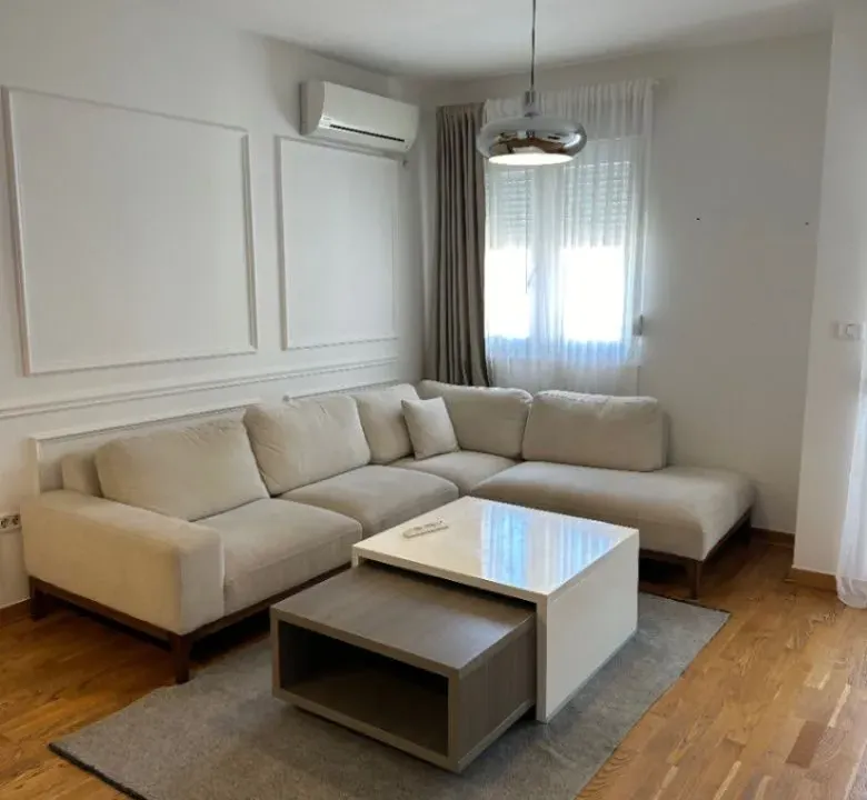 Izdavanje, jednosoban stan, 46m², City Kvart, Podgorica