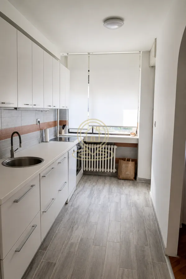 Izdavanje, četvorosoban stan, 104m², Vračar Hram, Vračar Sve Podlokacije